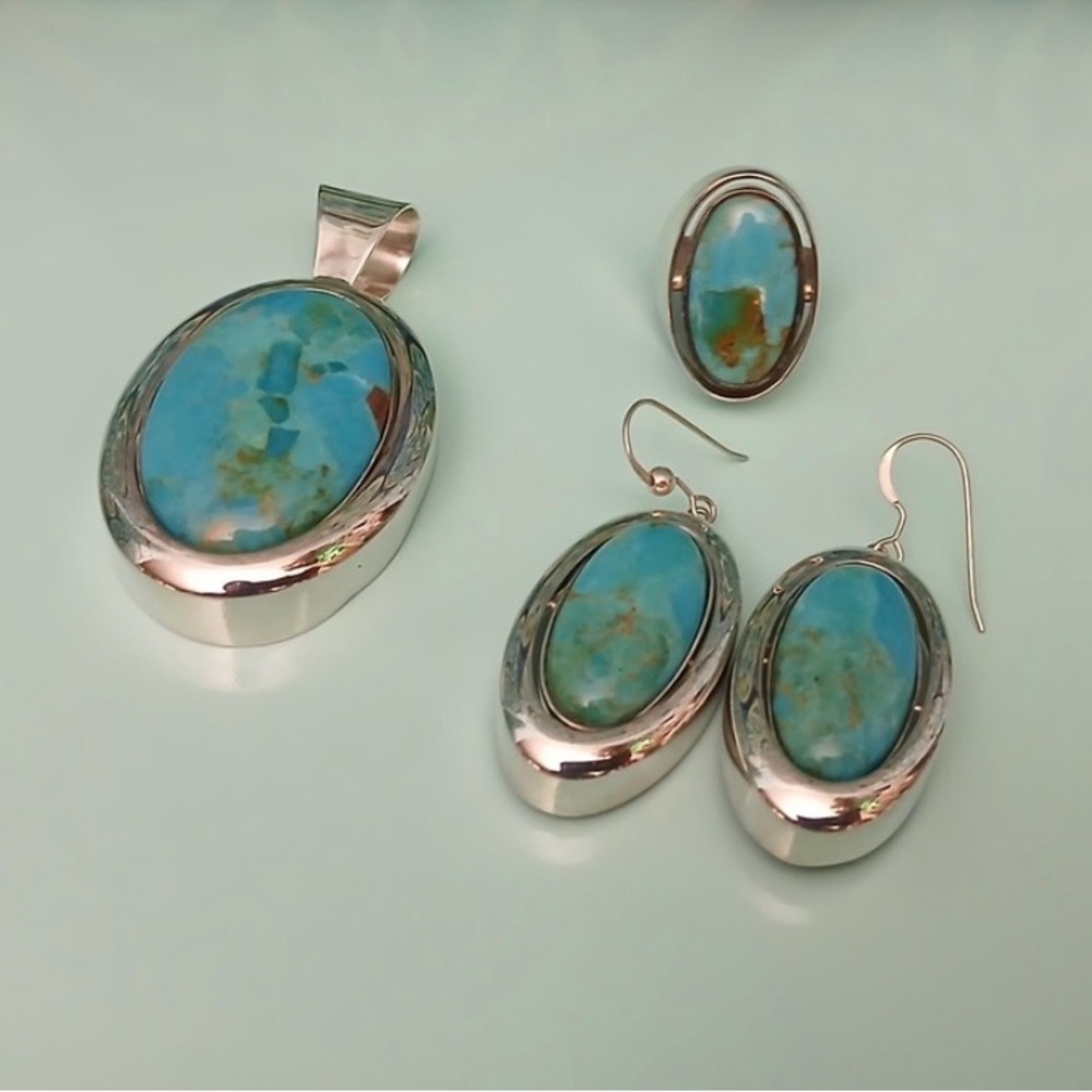 Sterling Silver reversible Turquoise and Lapis Jewelry Set - Picture 3 of 7